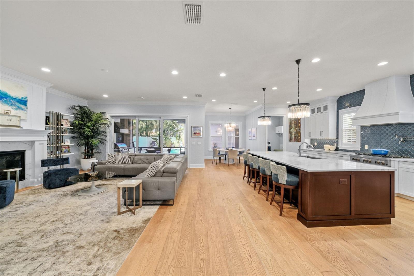 HARBOR VIEW PALMS - Residential