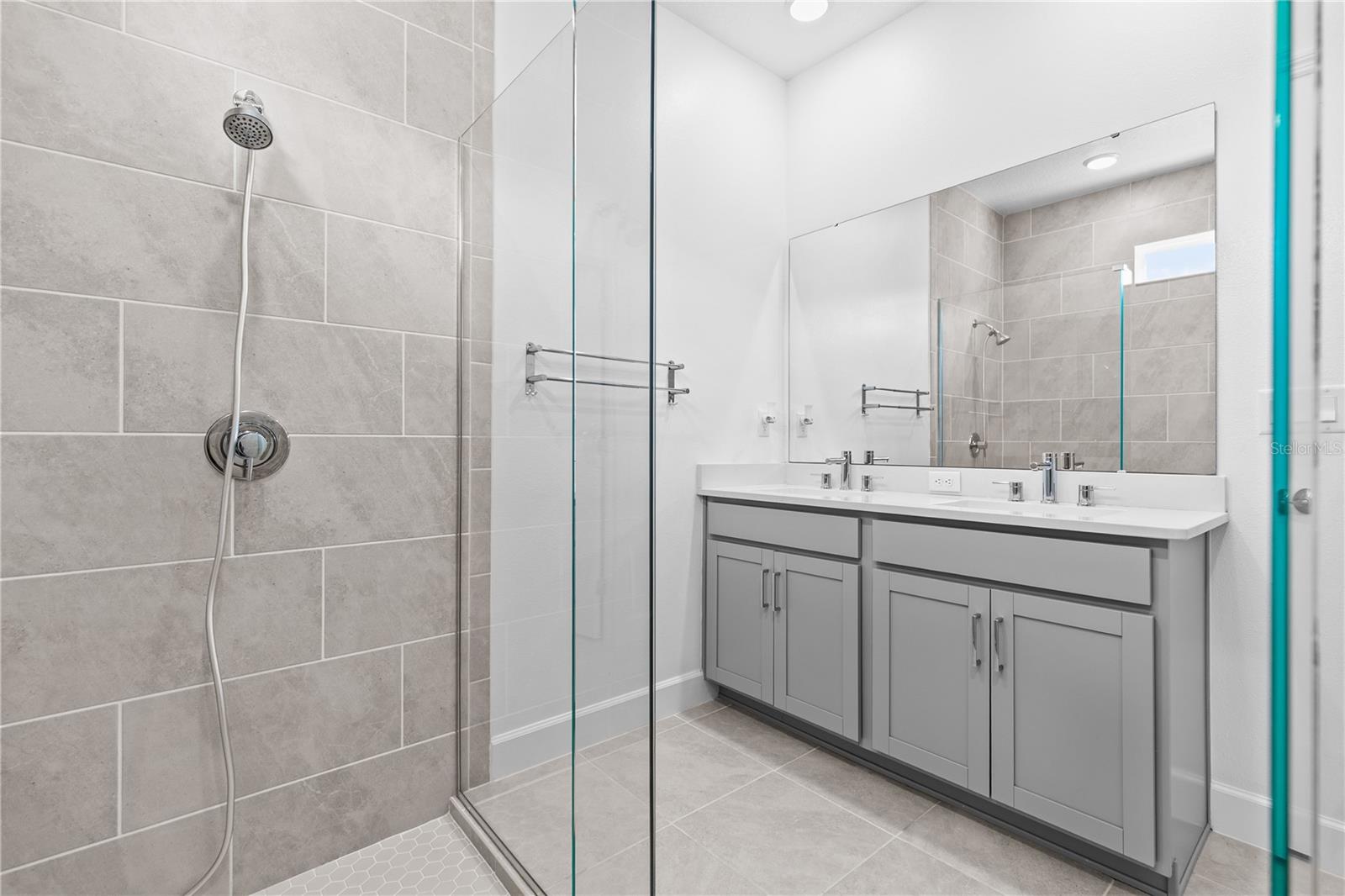 STARWOOD PH N-1B SOUTH - Residential