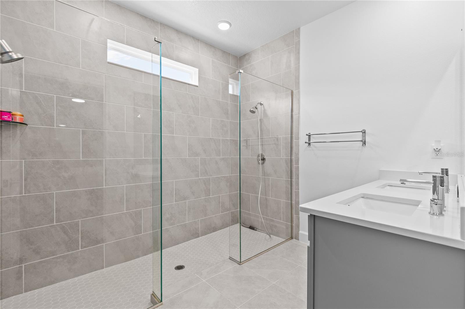 STARWOOD PH N-1B SOUTH - Residential