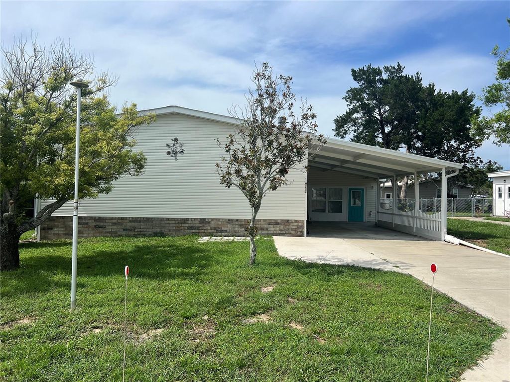 Photo of 9237 Salisbury Drive, Brooksville, FL 34613 (MLS # W7877839)