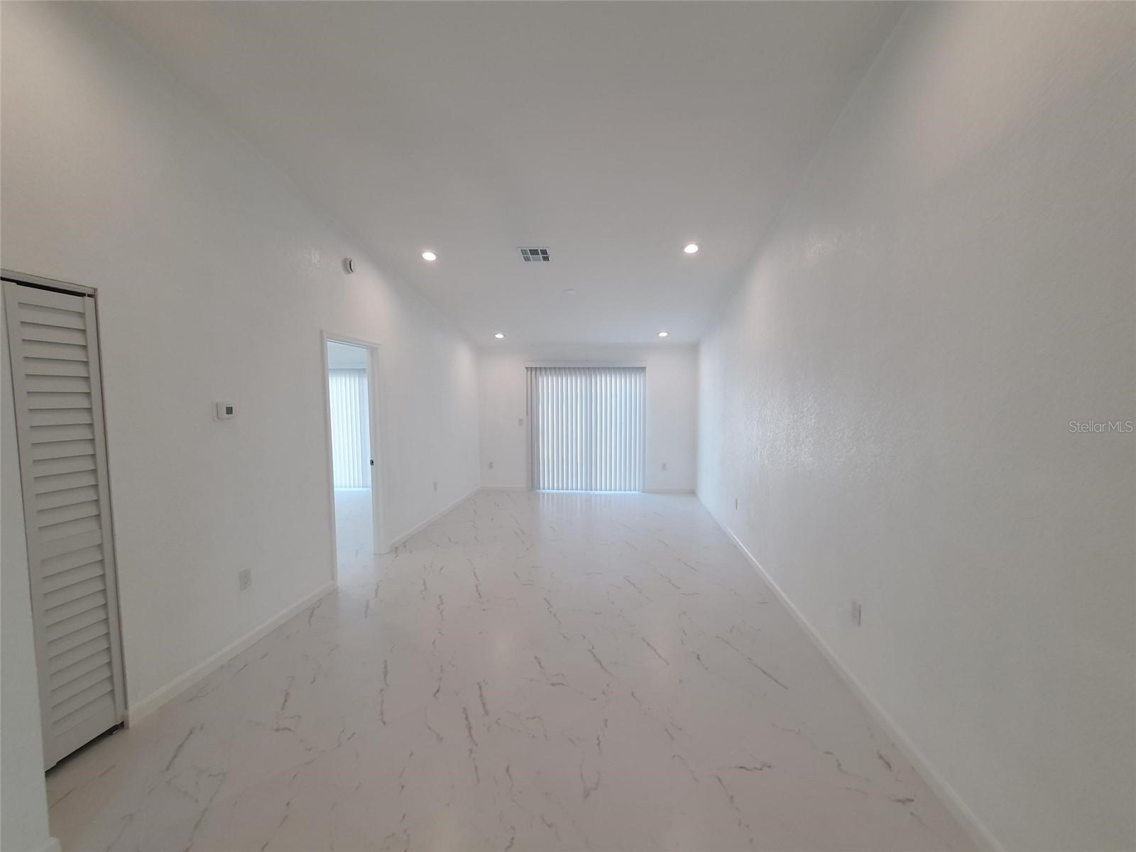 HIDDEN LAKE VILLAS - Residential Lease