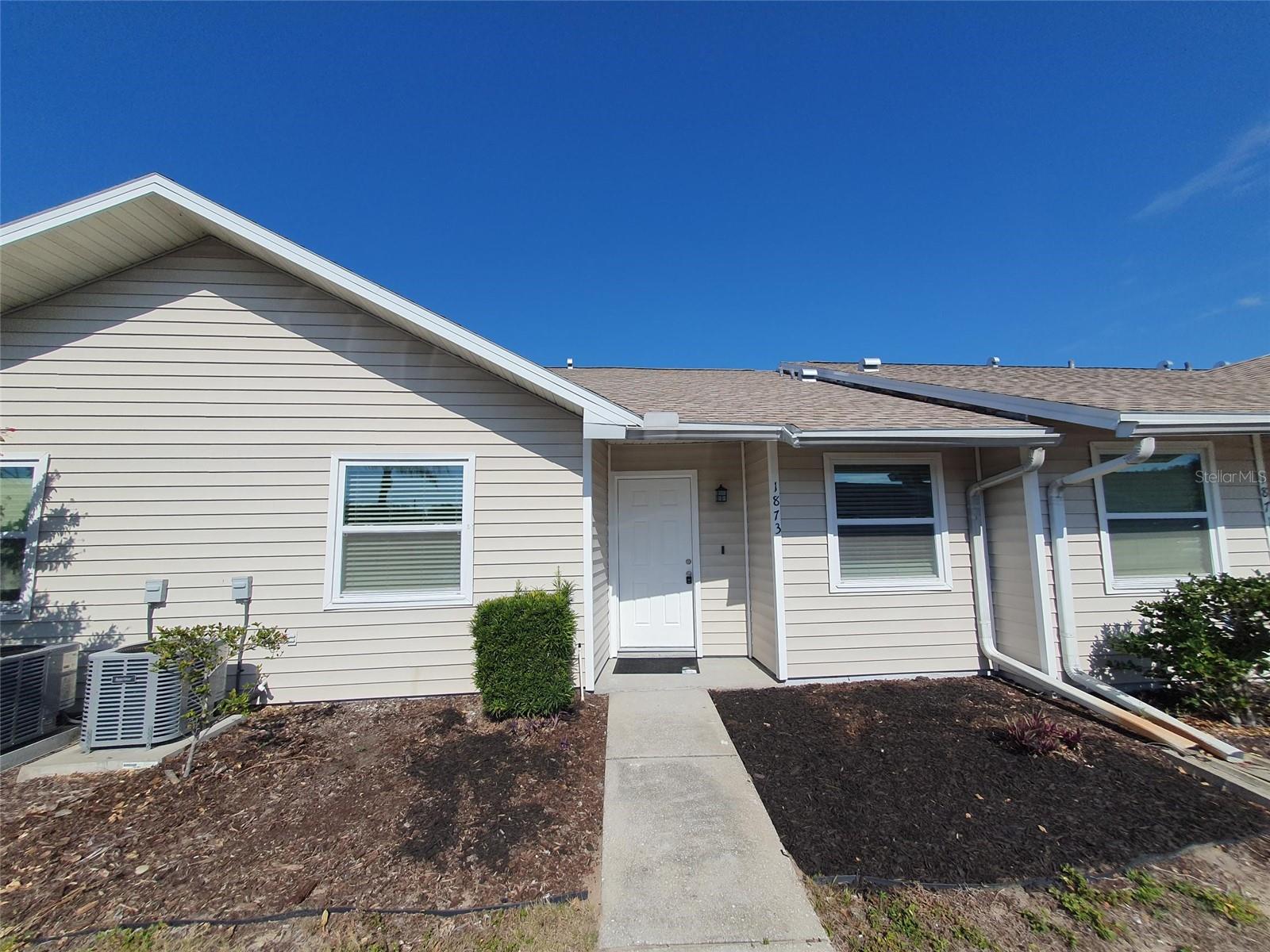 HIDDEN LAKE VILLAS - Residential Lease