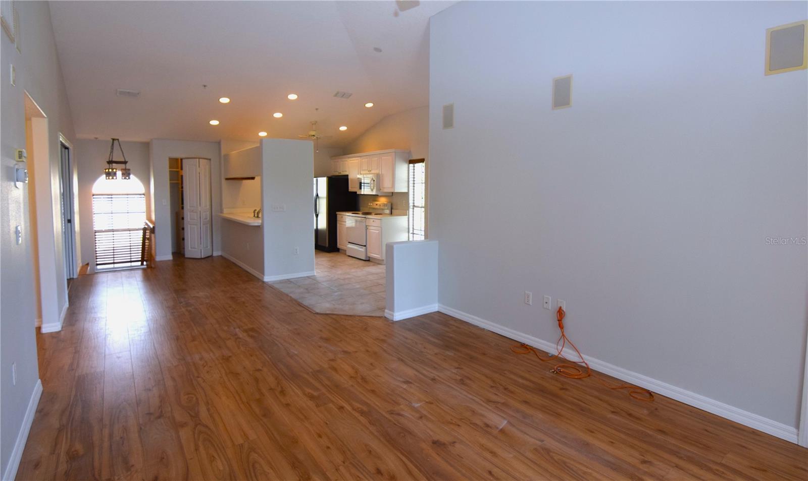 PINESTONE AT PALMER RANCH - Residential Lease