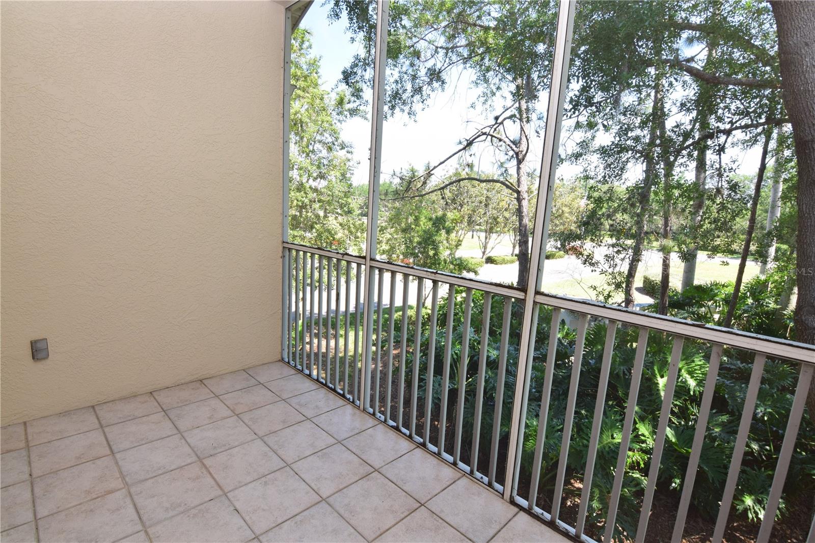 PINESTONE AT PALMER RANCH - Residential Lease