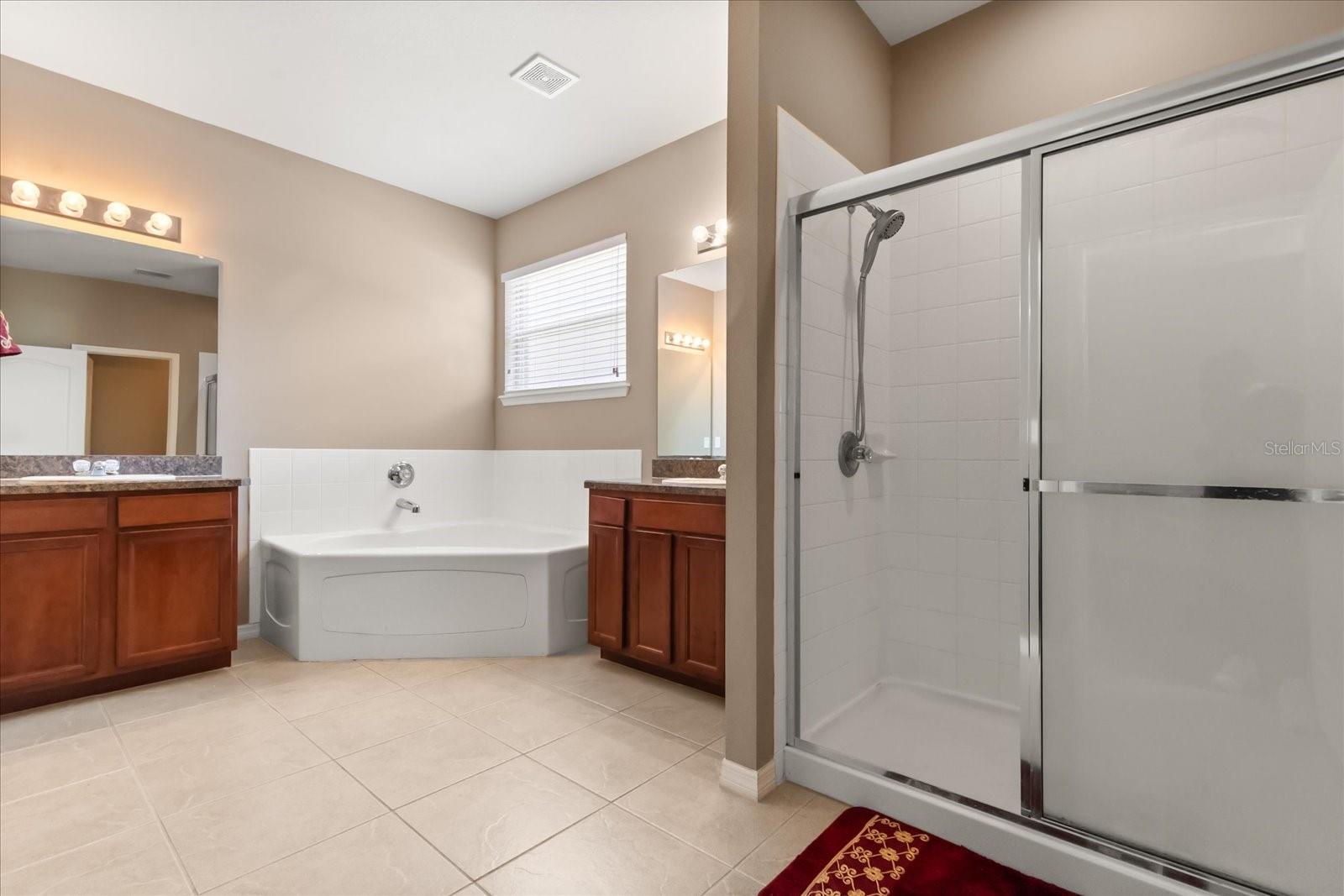 WHISPERING WOODS PH 1 - Residential