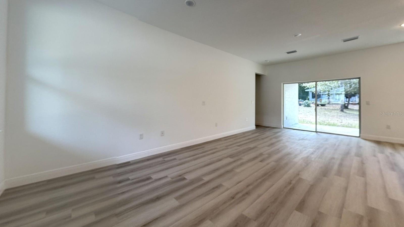 MARION OAKS UN ELEVEN - Residential