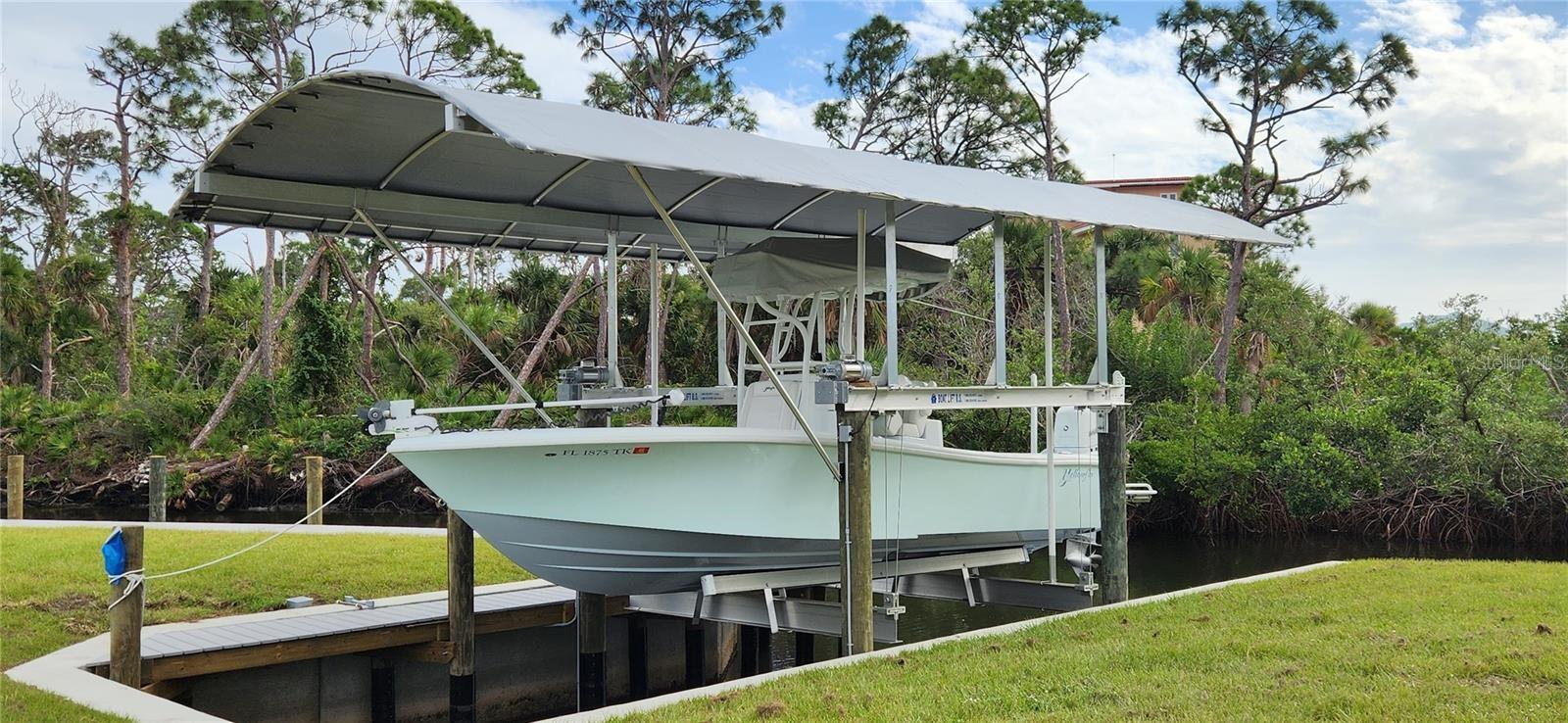 TUCKERS BAY SUB - Land
