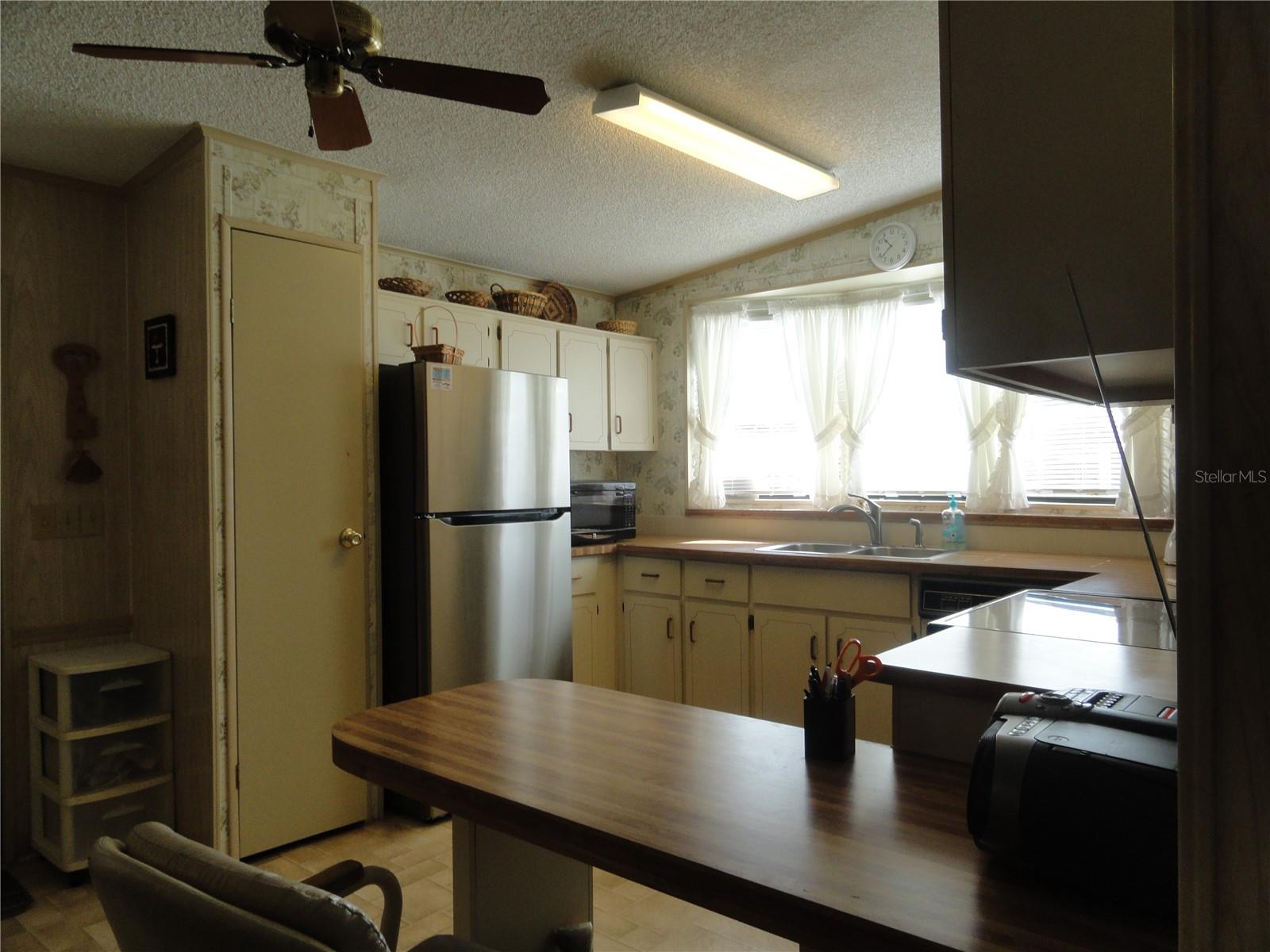 LEMON BAY ISLES PH 02 - Residential