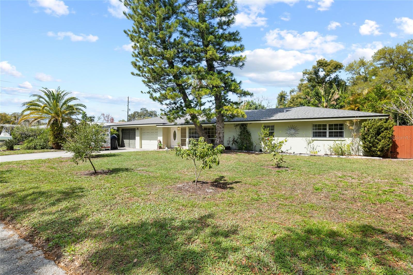 1806 BEVERLY CIRCLE N