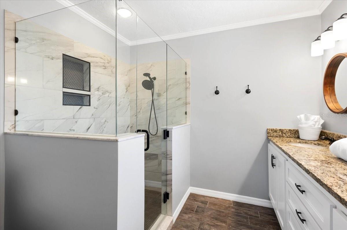 PINE LAKES - Residential