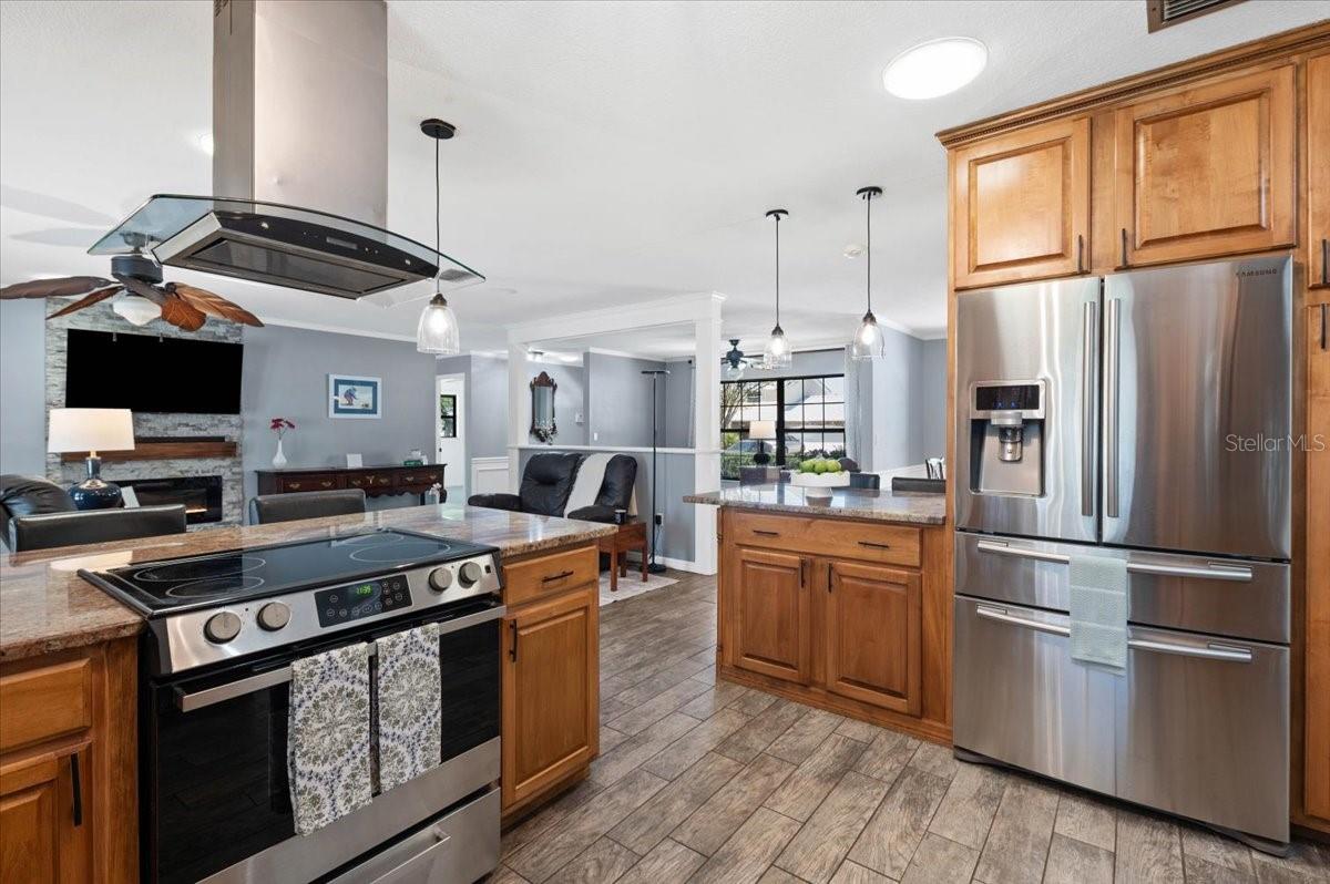 PINE LAKES - Residential