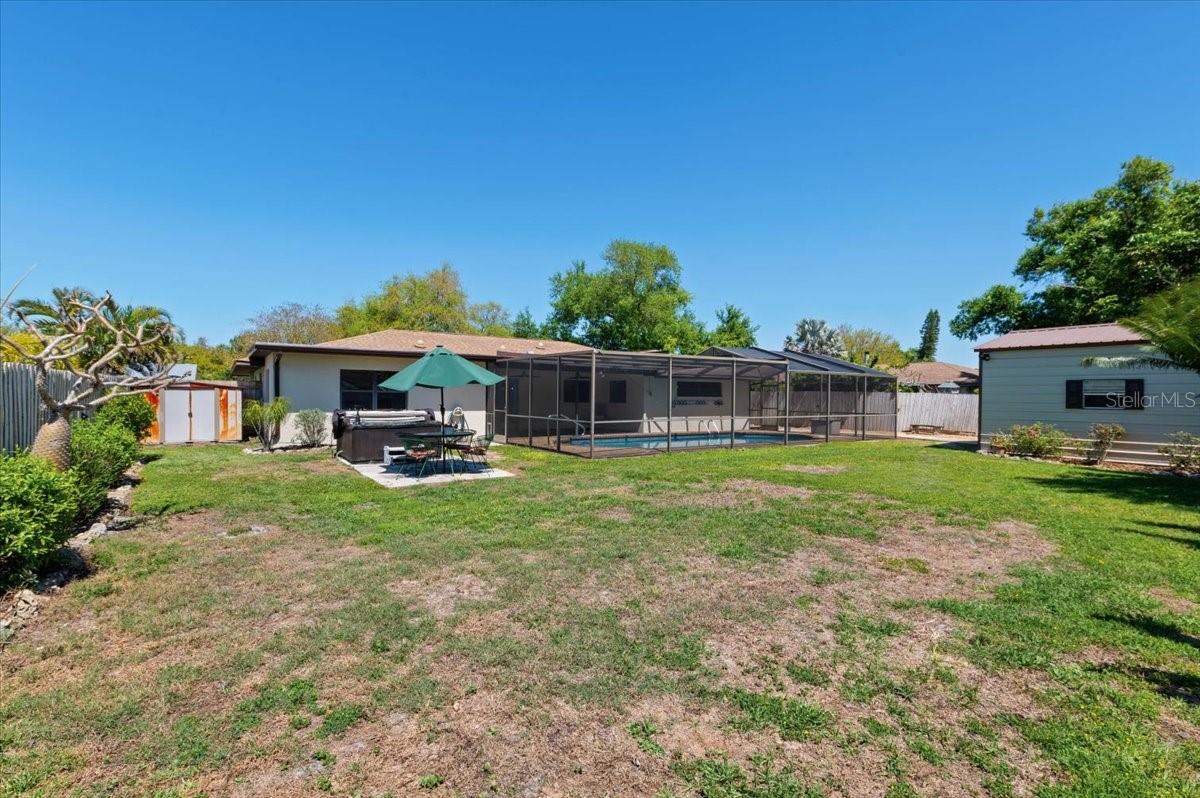 PINE LAKES - Residential