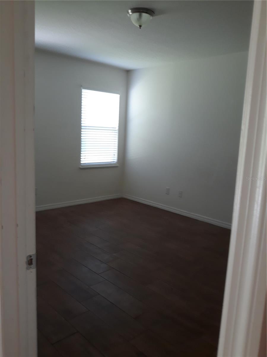 GROVELAND WESTWOOD PH 02 - Residential Lease