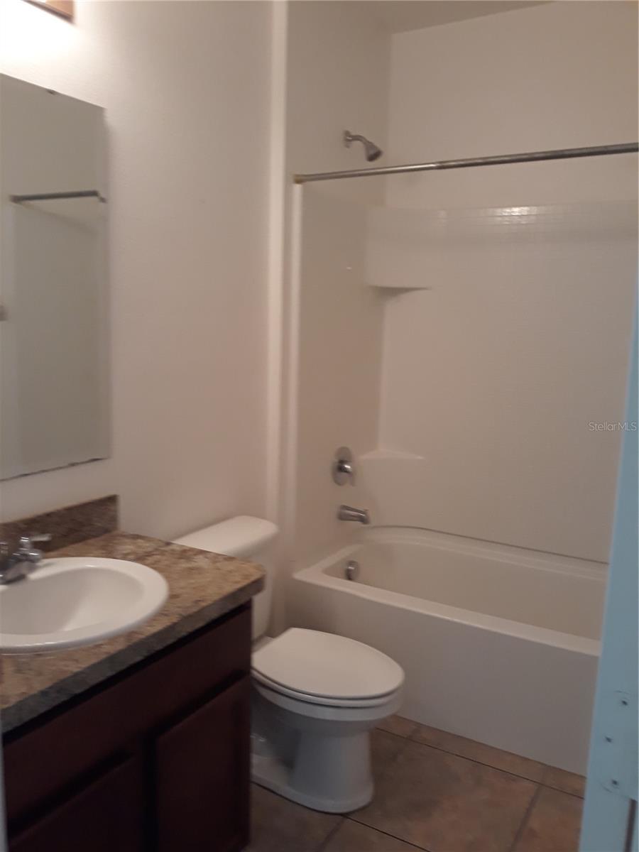 GROVELAND WESTWOOD PH 02 - Residential Lease