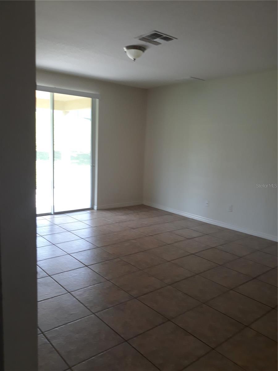 GROVELAND WESTWOOD PH 02 - Residential Lease