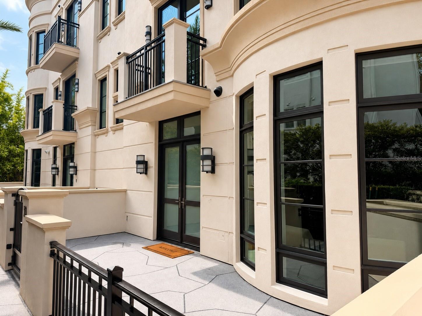 125 S INTERLACHEN AVENUE 2