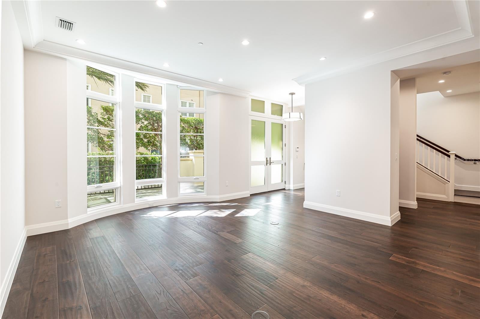 125 S INTERLACHEN AVENUE 2