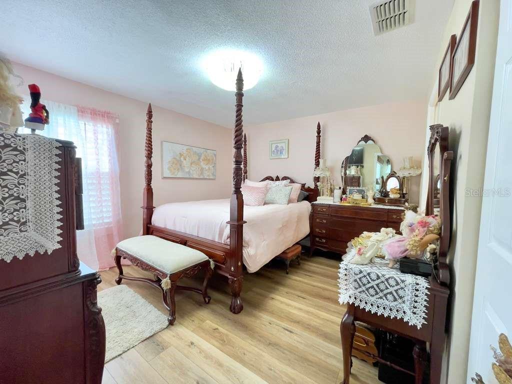 SILVER LAKES REP - Residential