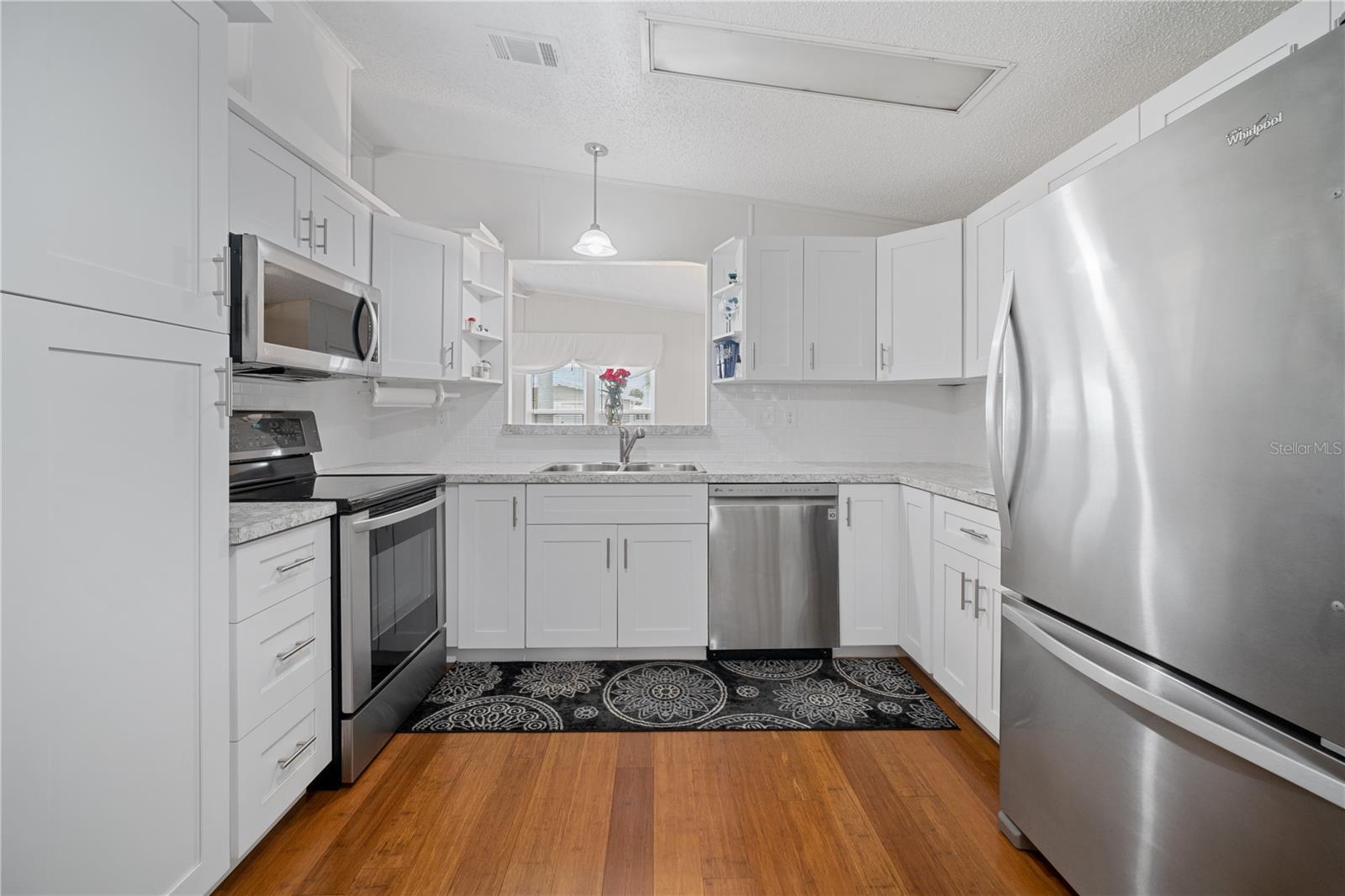 LAZY RIVER MHP - Residential