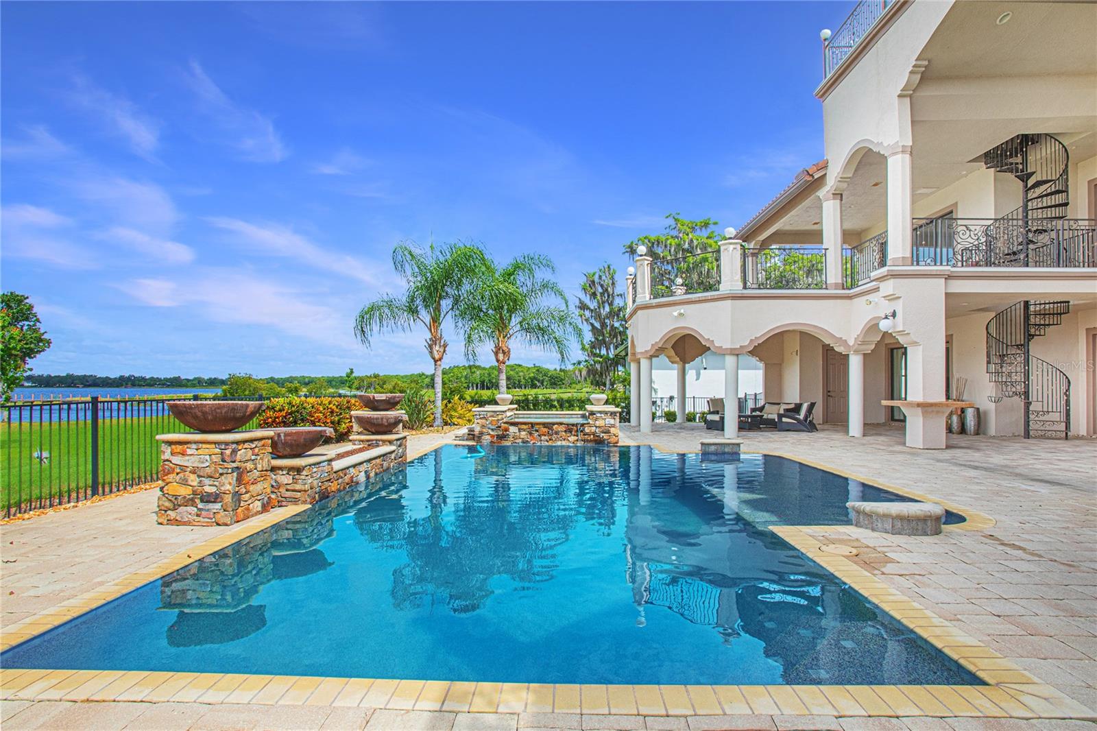 MOSS PARK RESERVE - Residential