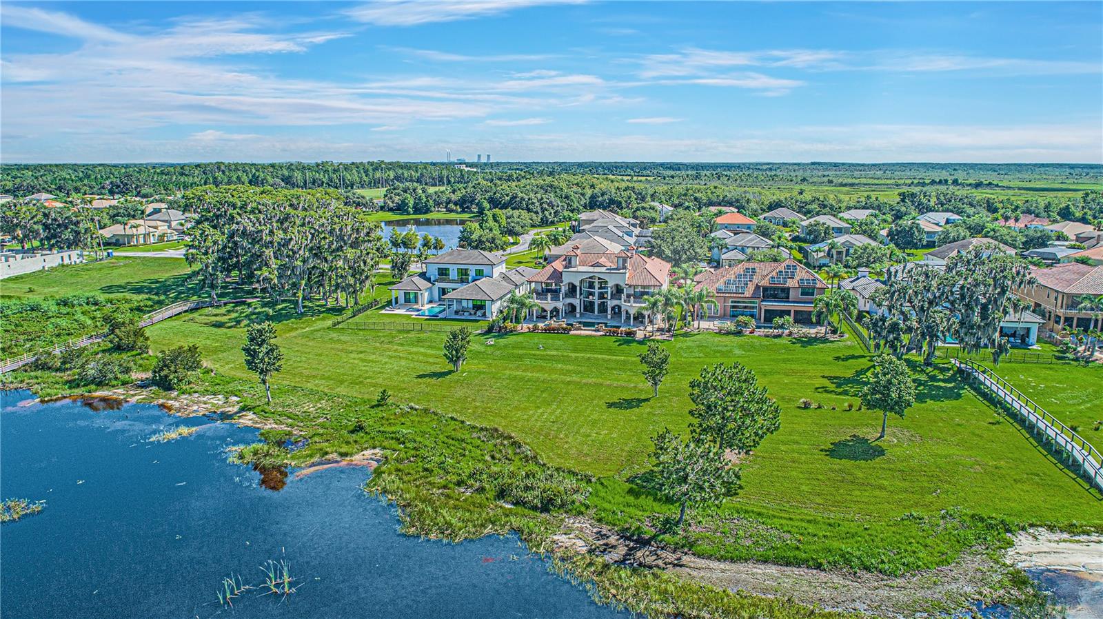 MOSS PARK RESERVE - Residential