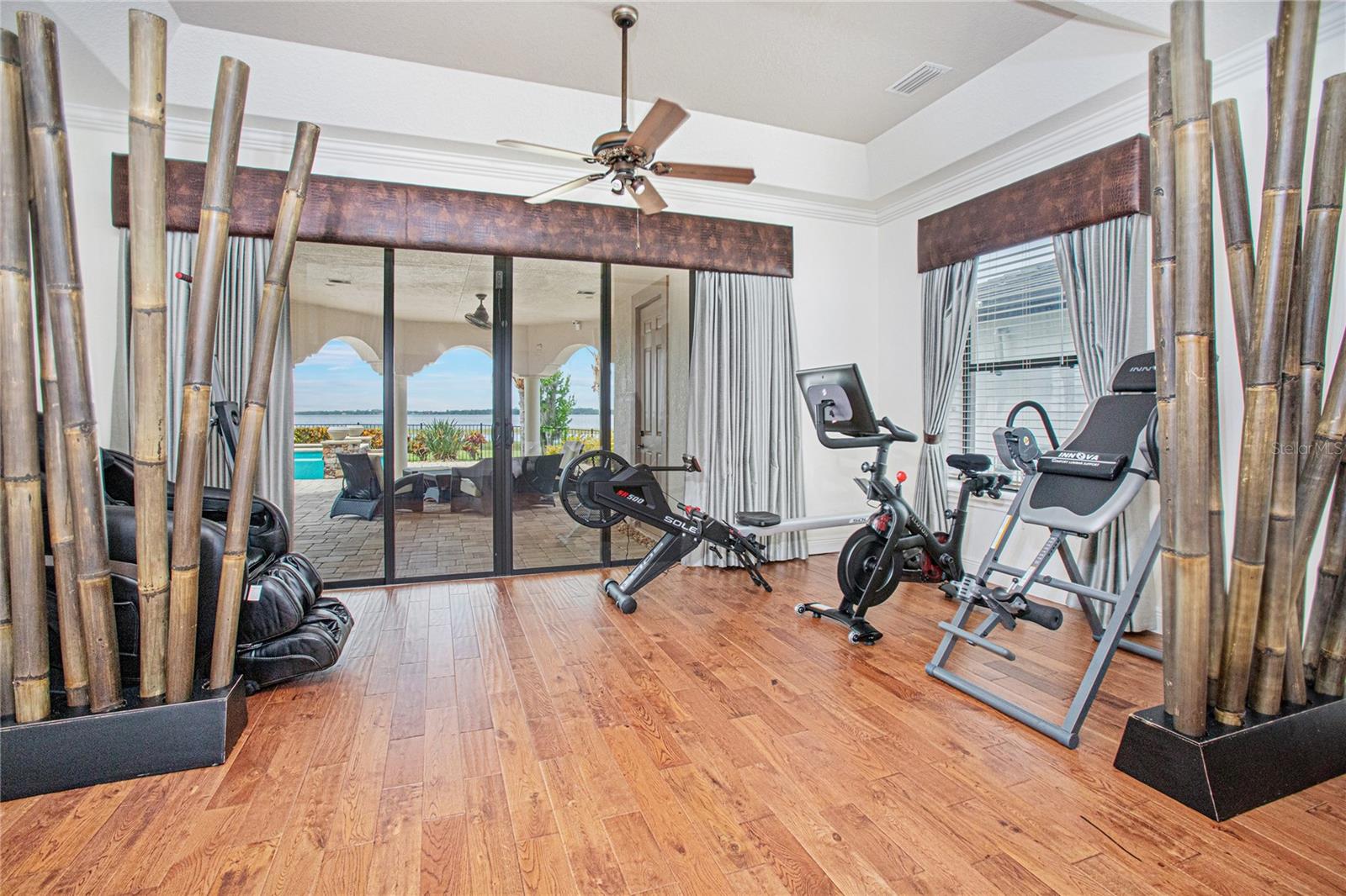 MOSS PARK RESERVE - Residential