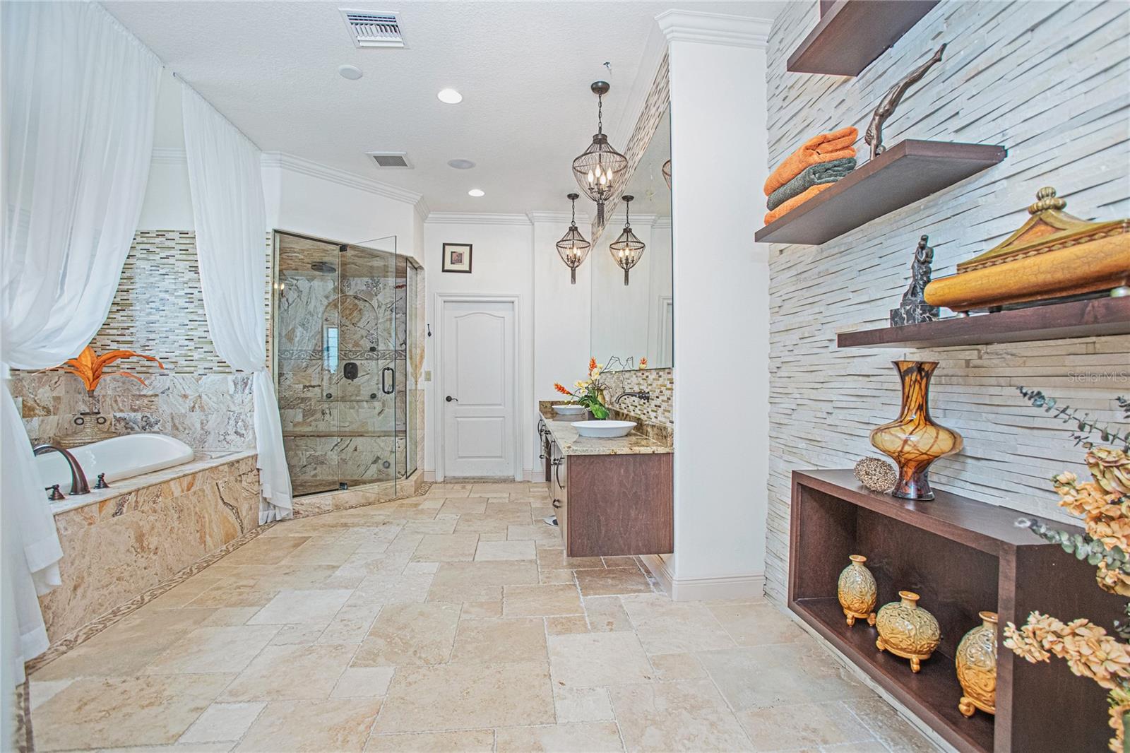 MOSS PARK RESERVE - Residential