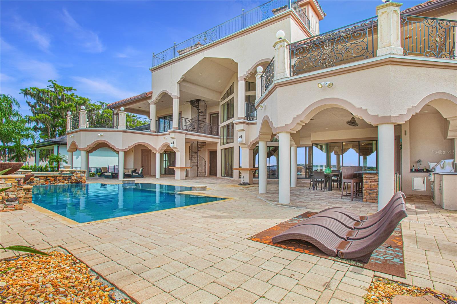 MOSS PARK RESERVE - Residential