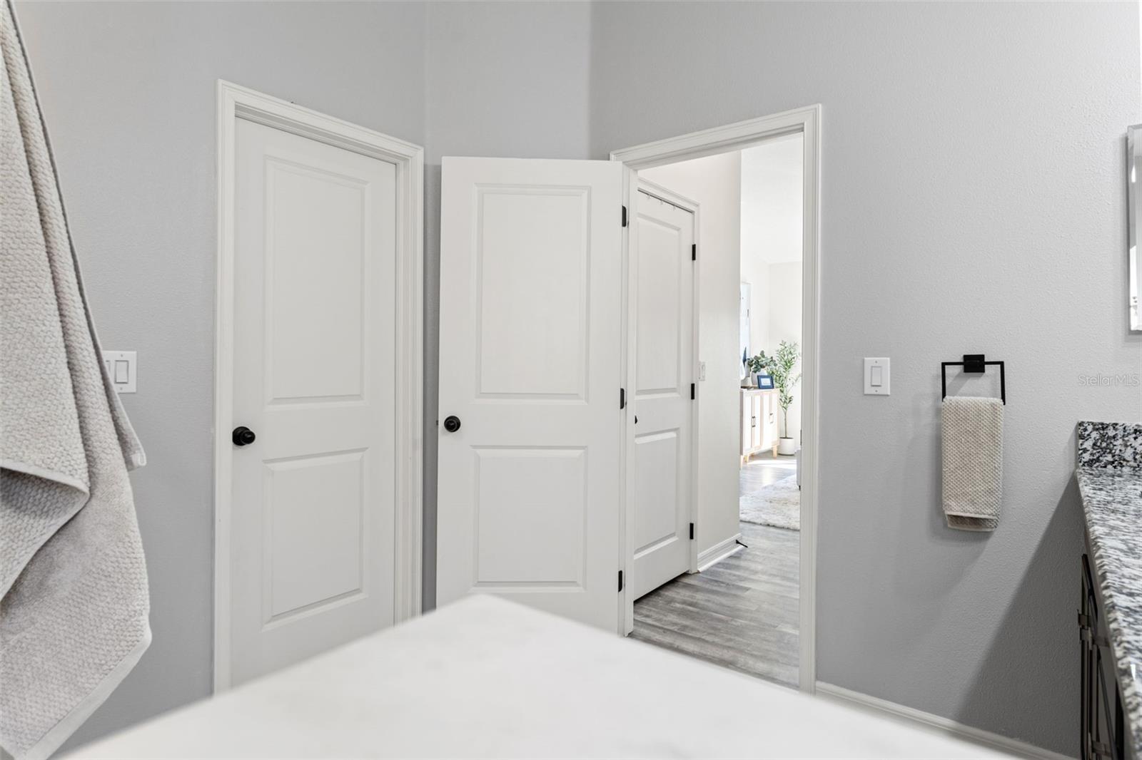 OAK CREEK - Residential