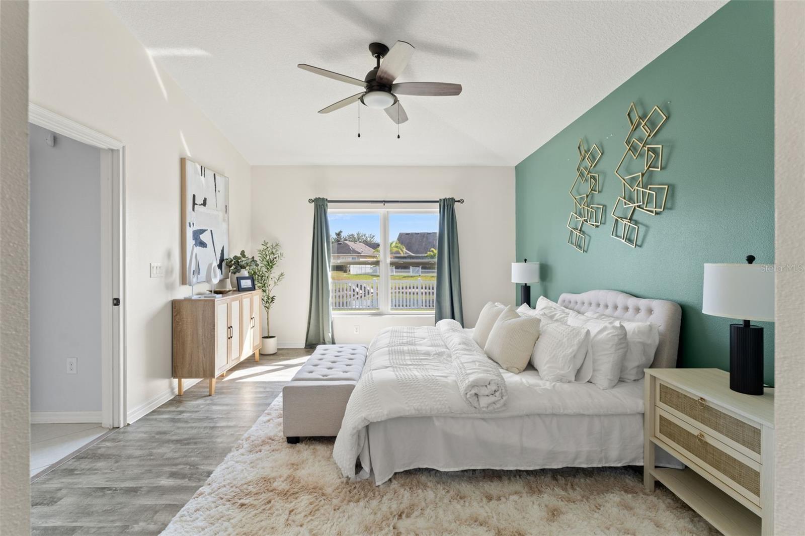 OAK CREEK - Residential