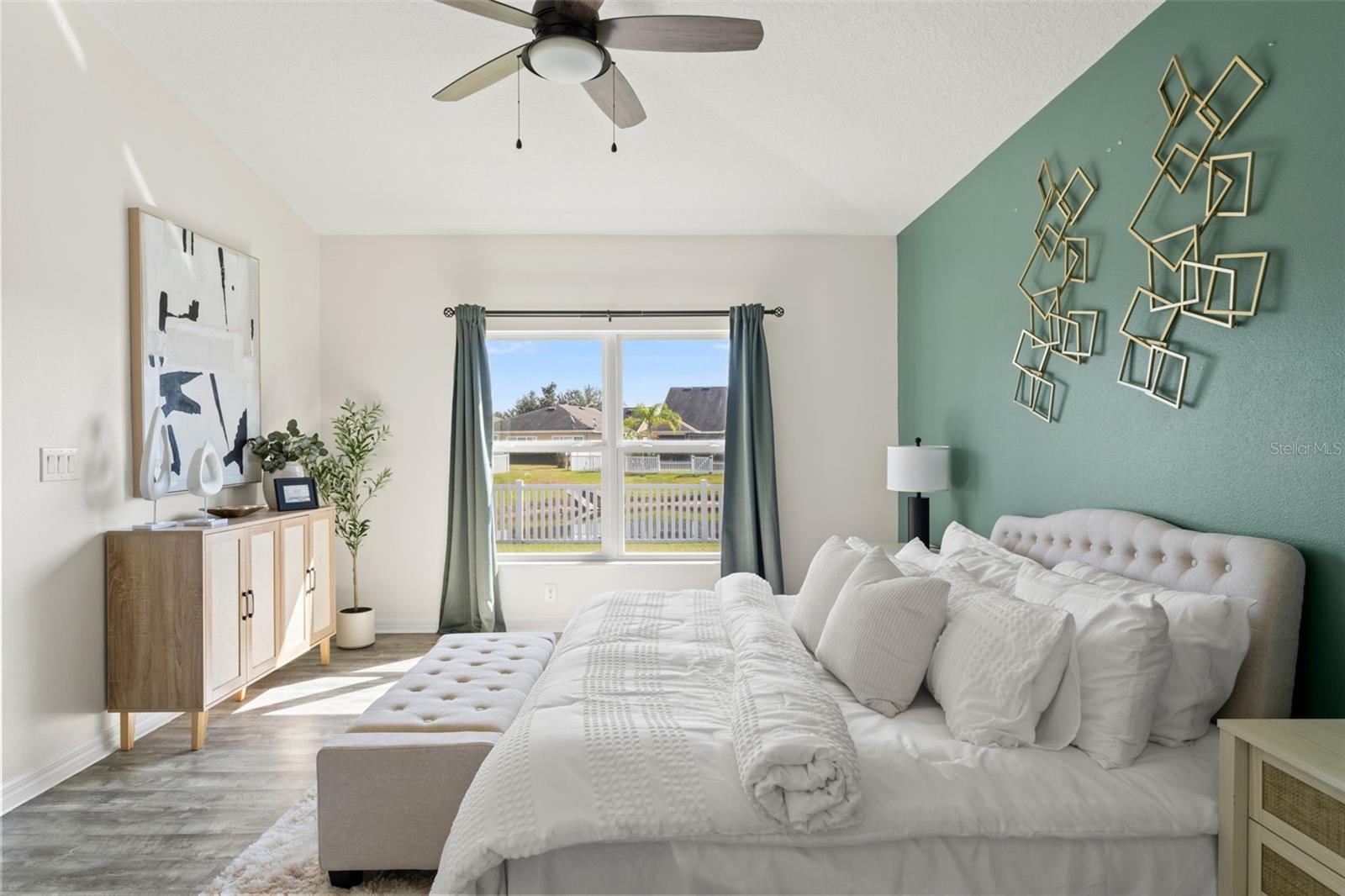 OAK CREEK - Residential