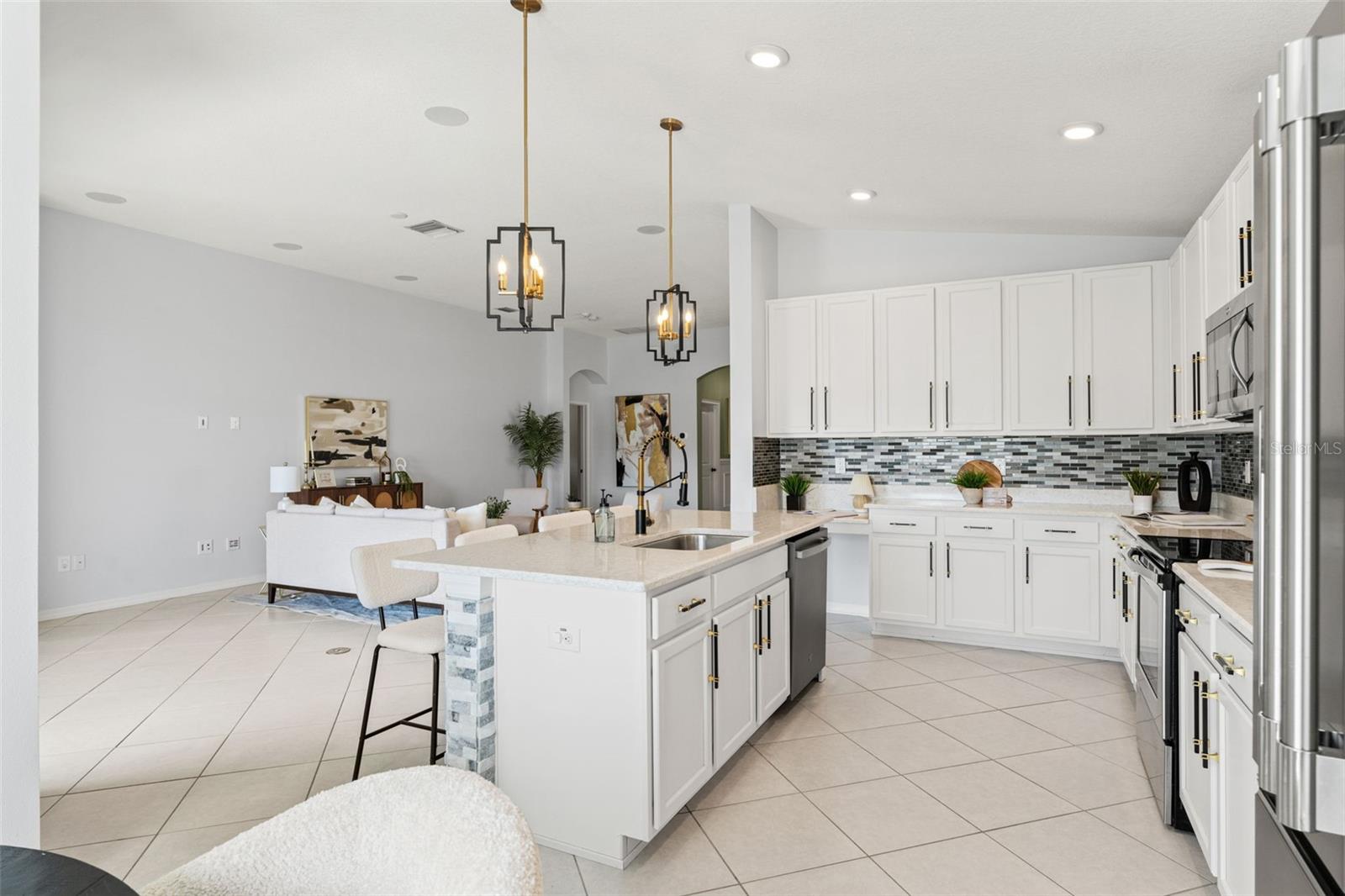 OAK CREEK - Residential