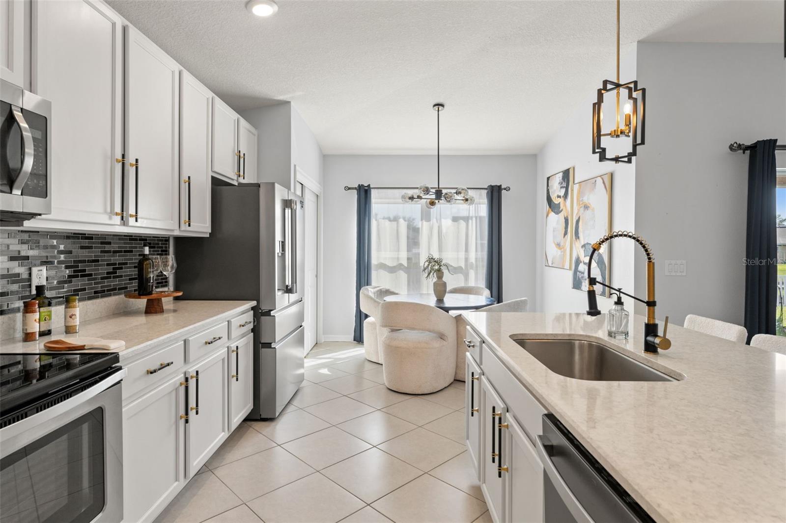 OAK CREEK - Residential