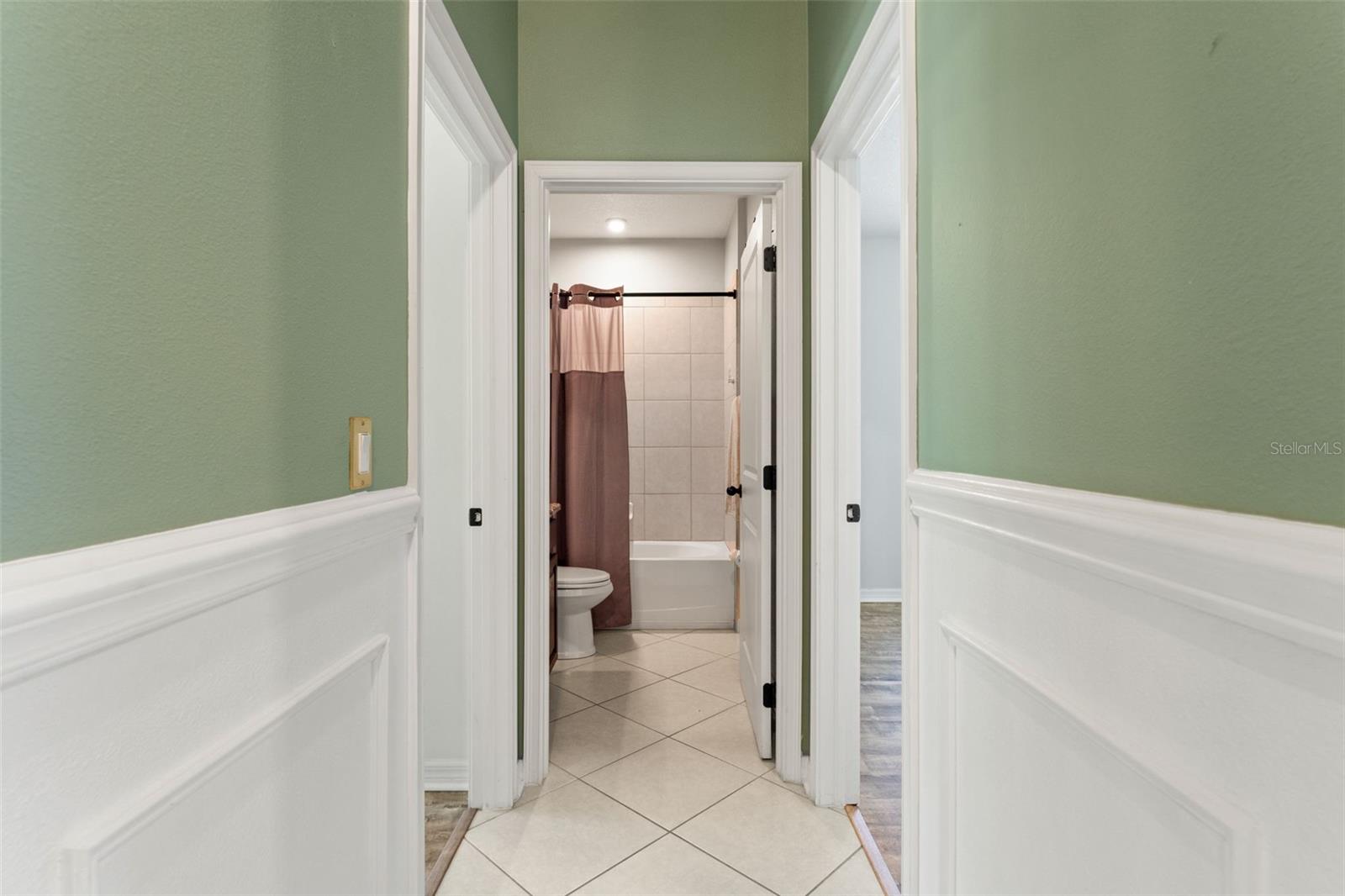 OAK CREEK - Residential