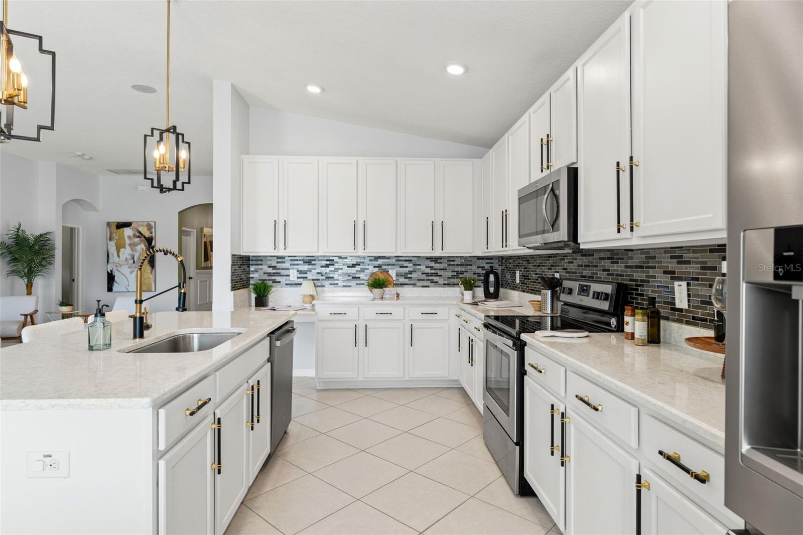 OAK CREEK - Residential