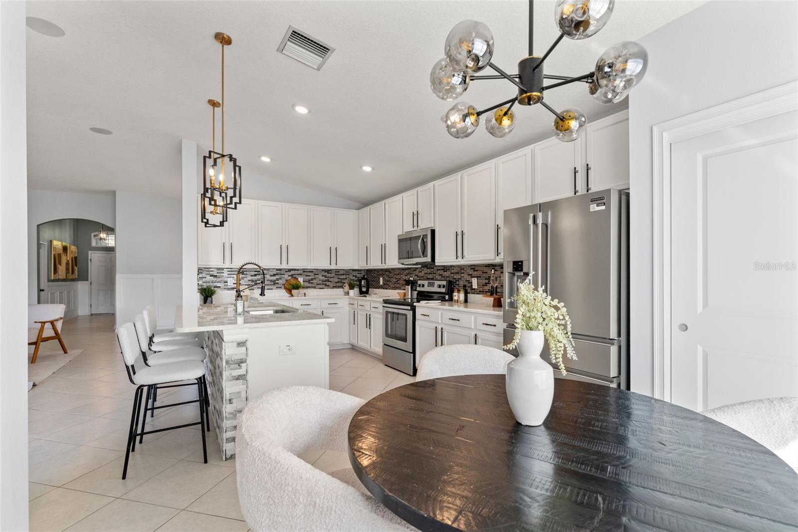 OAK CREEK - Residential