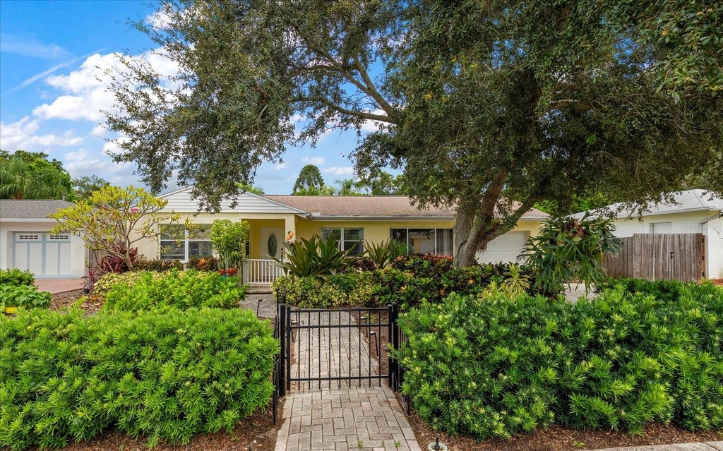 Photo of 220 Union Street, Dunedin, FL 34698 (MLS # TB8557826)