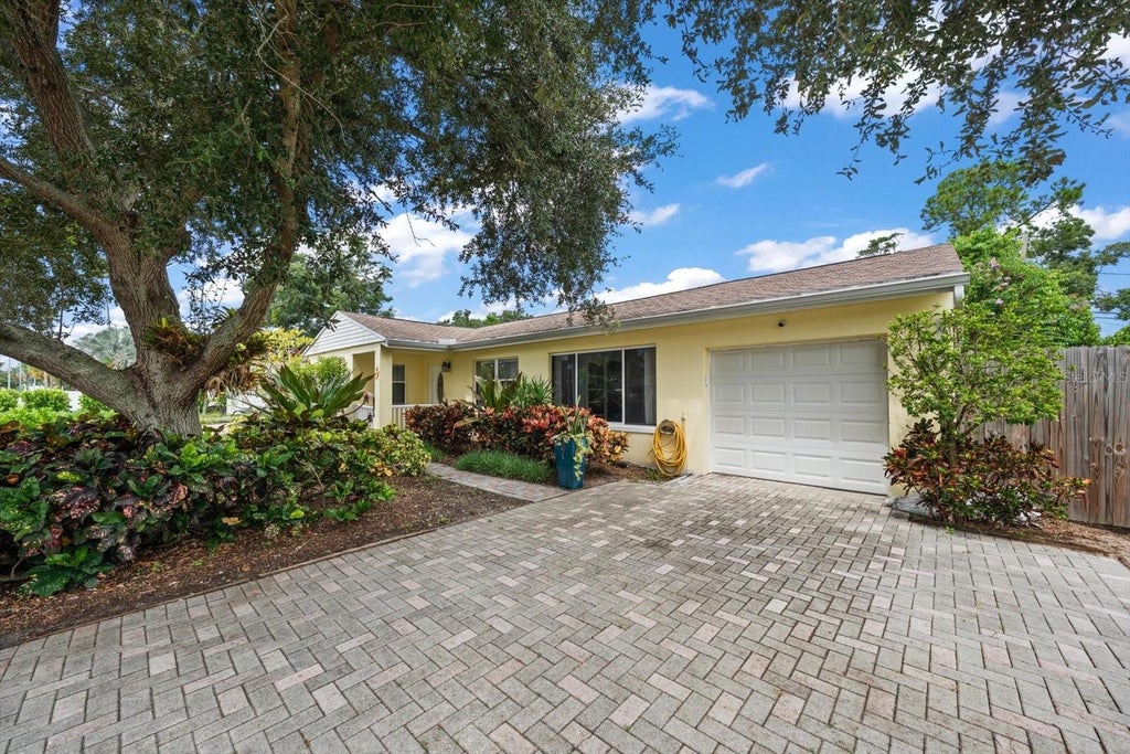Photo of 220 Union Street, Dunedin, FL 34698 (MLS # TB8557826)