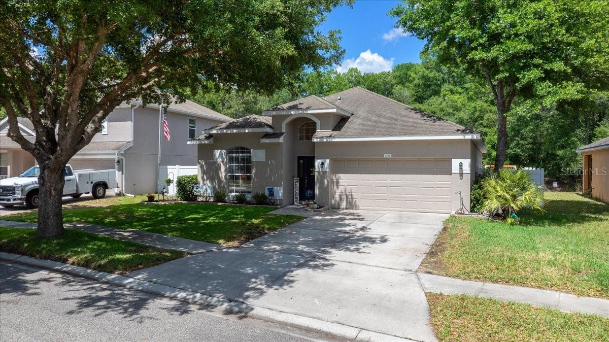 COLONY LAKES - Residential