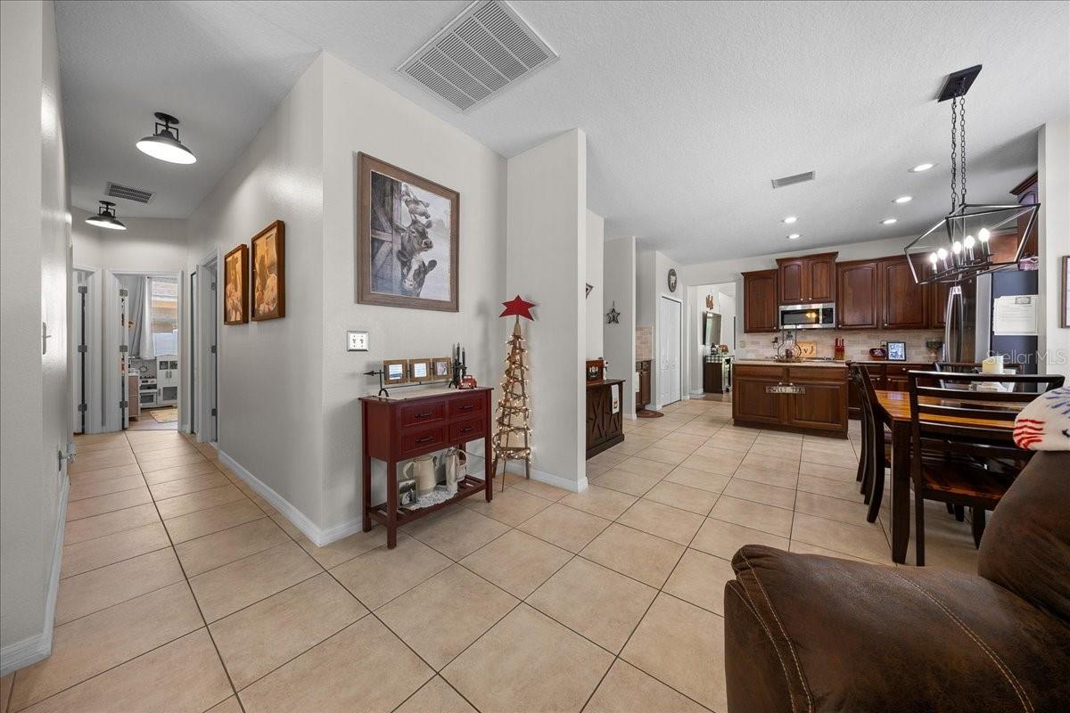 COLONY LAKES - Residential