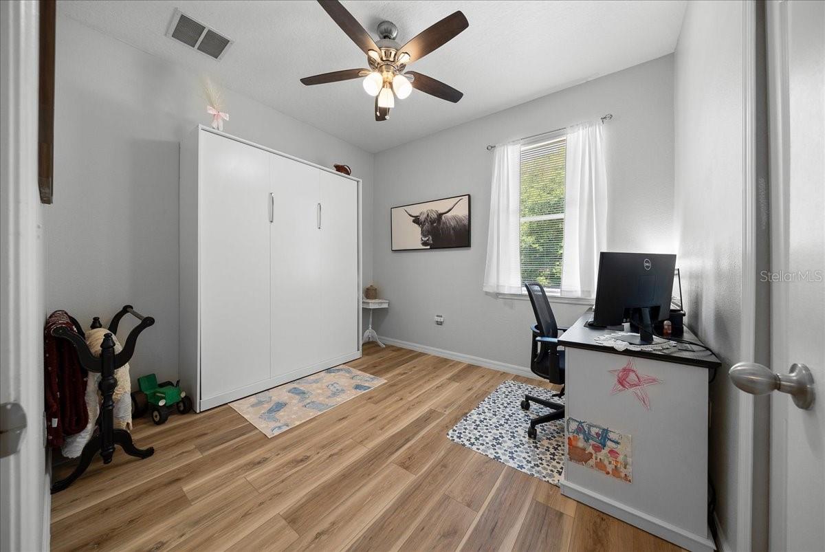 COLONY LAKES - Residential