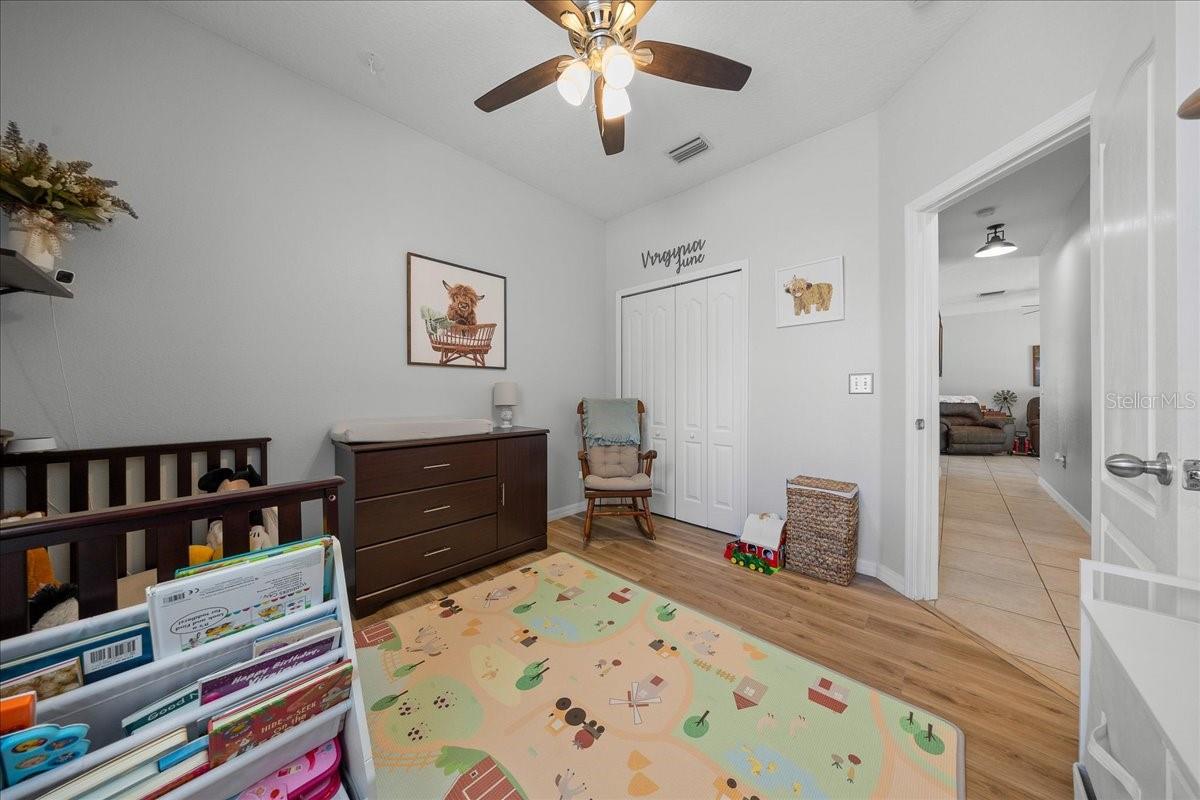 COLONY LAKES - Residential