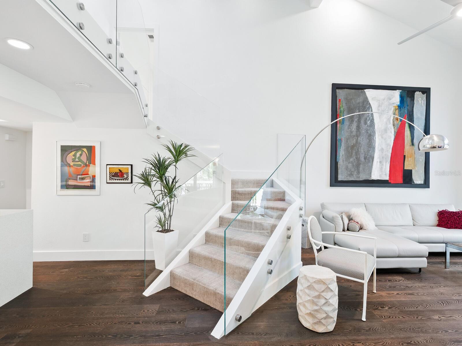 LANDINGS TREEHOUSE - Residential