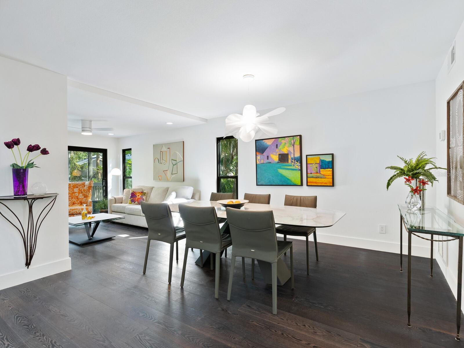 LANDINGS TREEHOUSE - Residential