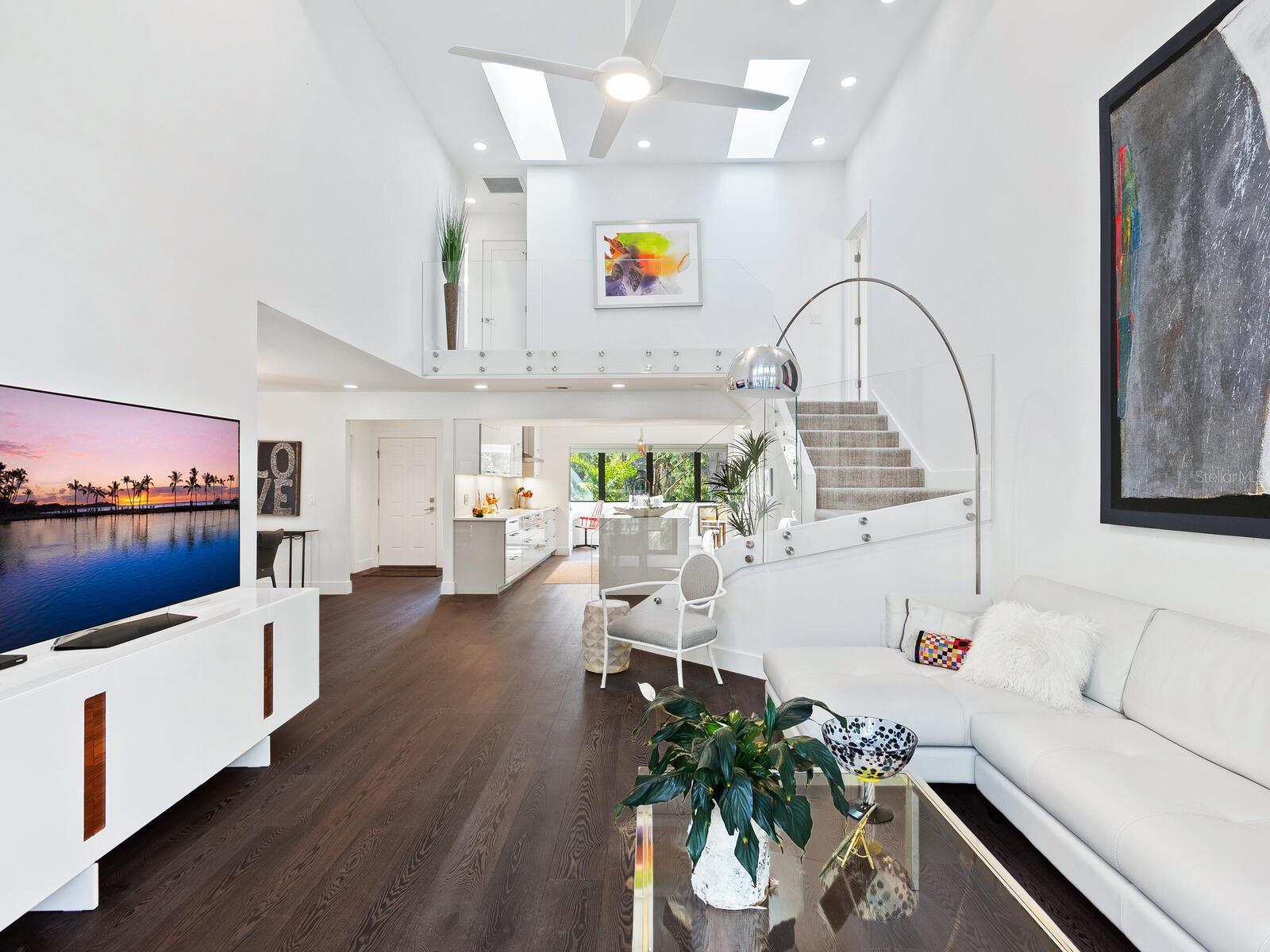 LANDINGS TREEHOUSE - Residential