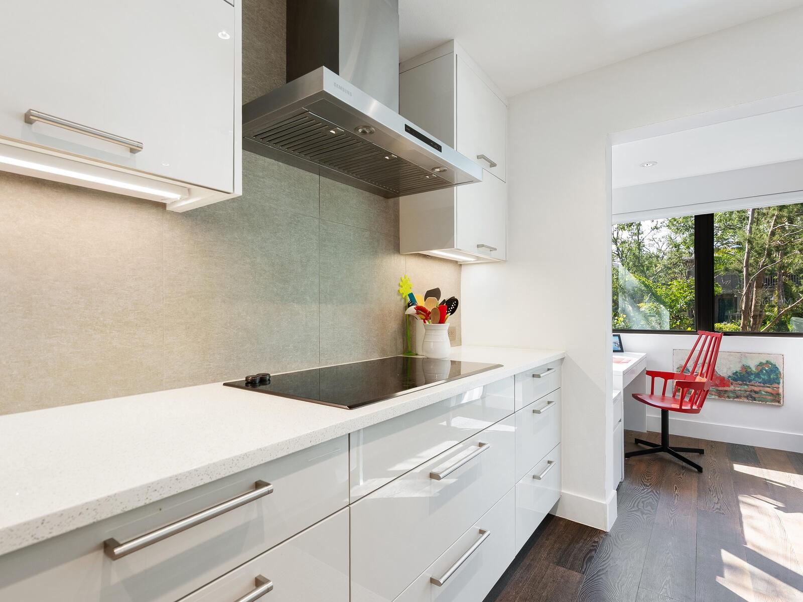 LANDINGS TREEHOUSE - Residential