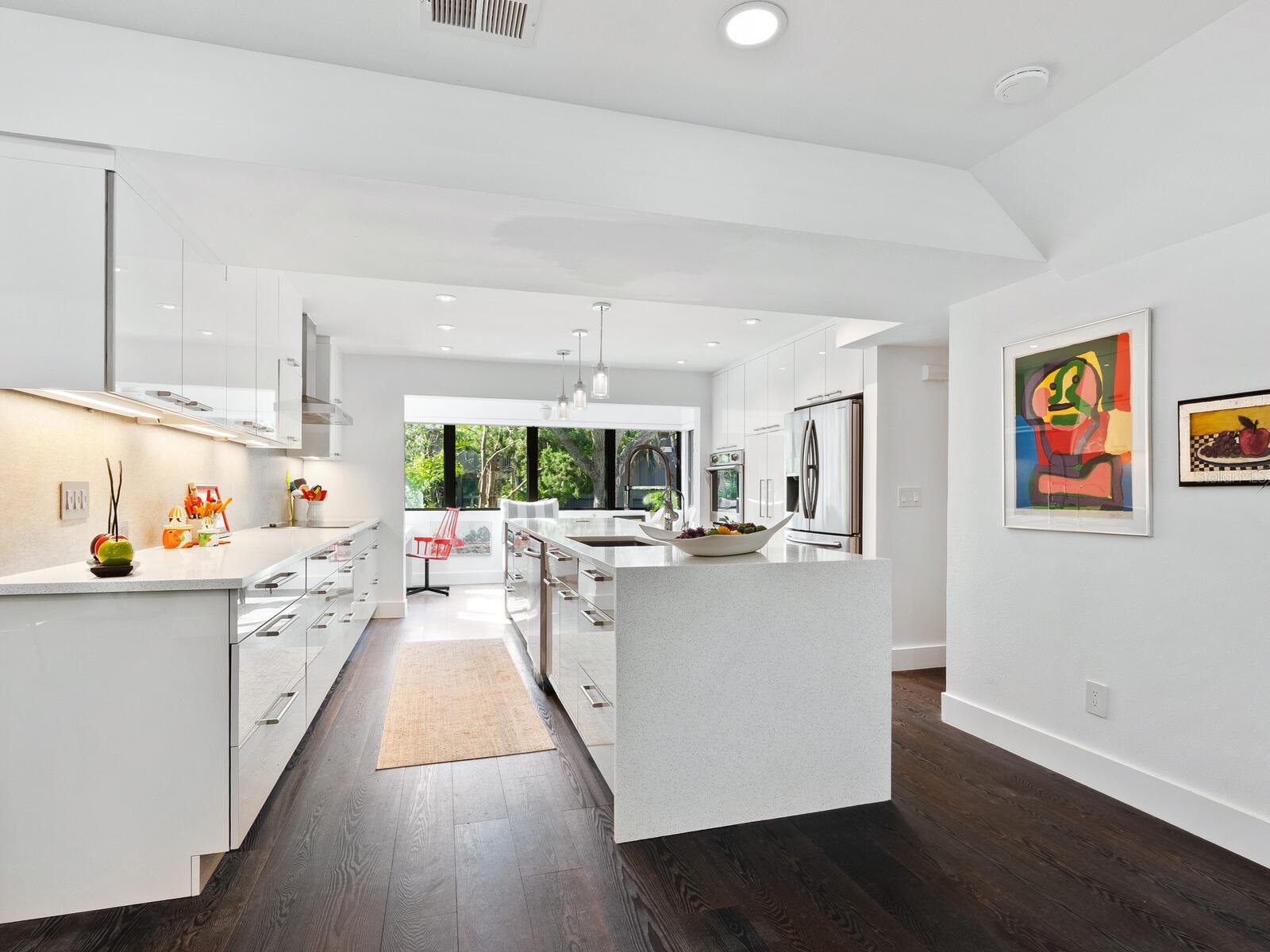 LANDINGS TREEHOUSE - Residential