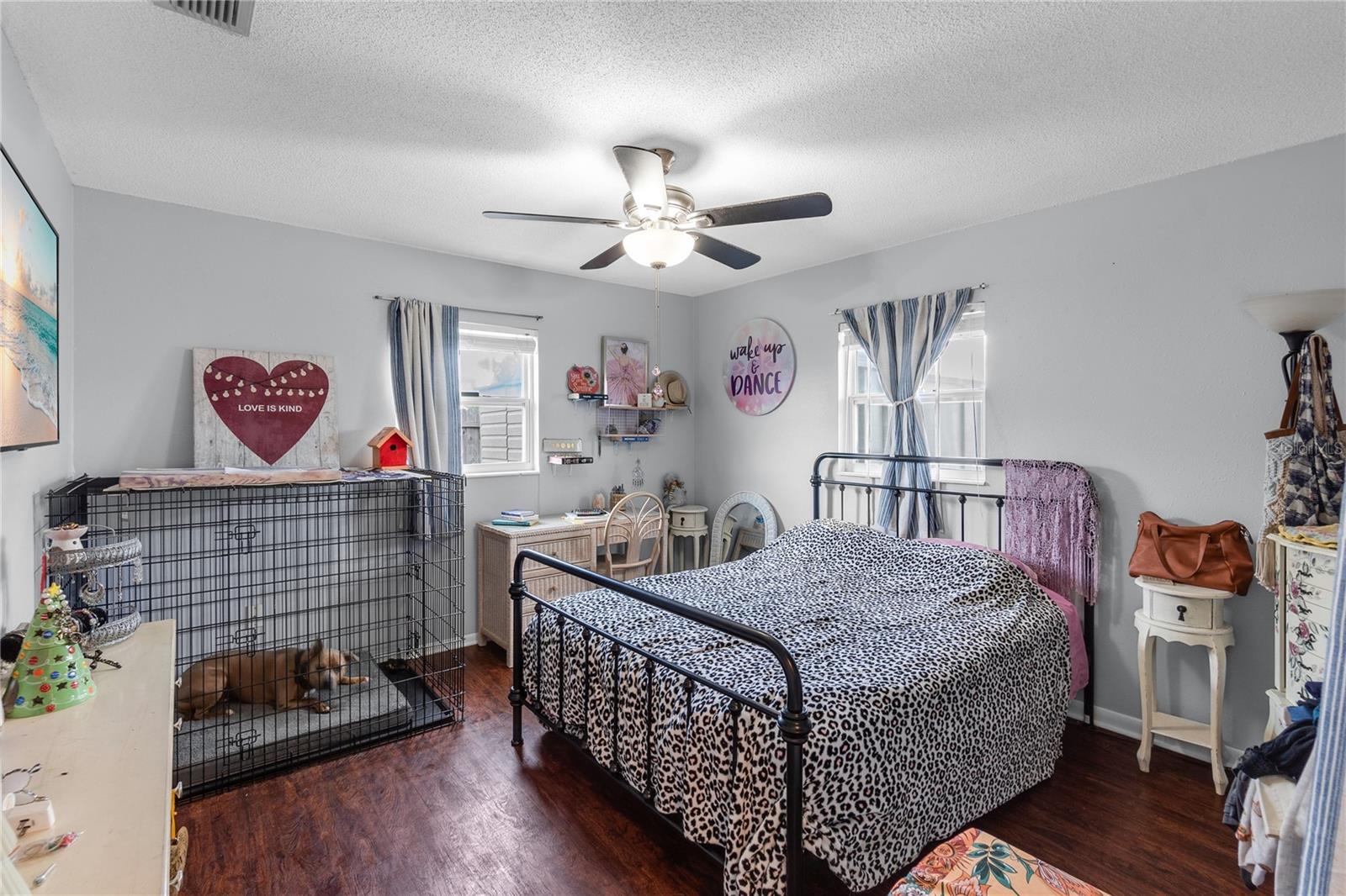 WINDSOR PARK FIRST UNIT - Residential