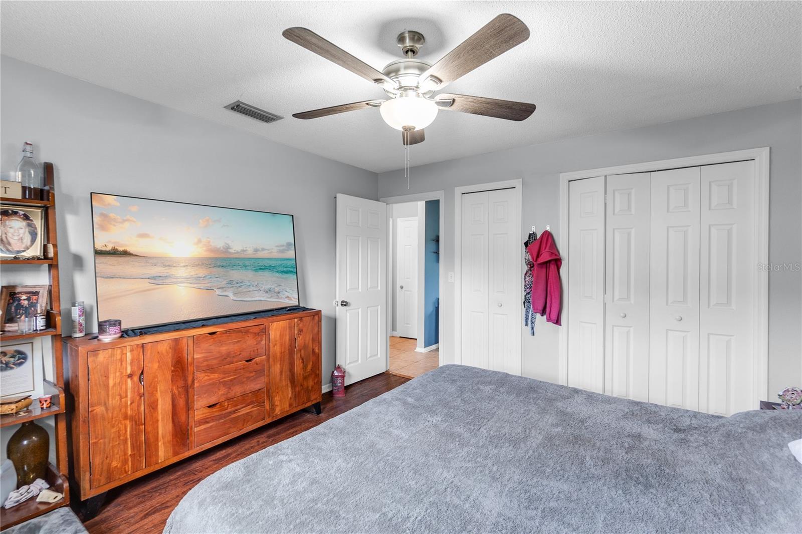 WINDSOR PARK FIRST UNIT - Residential