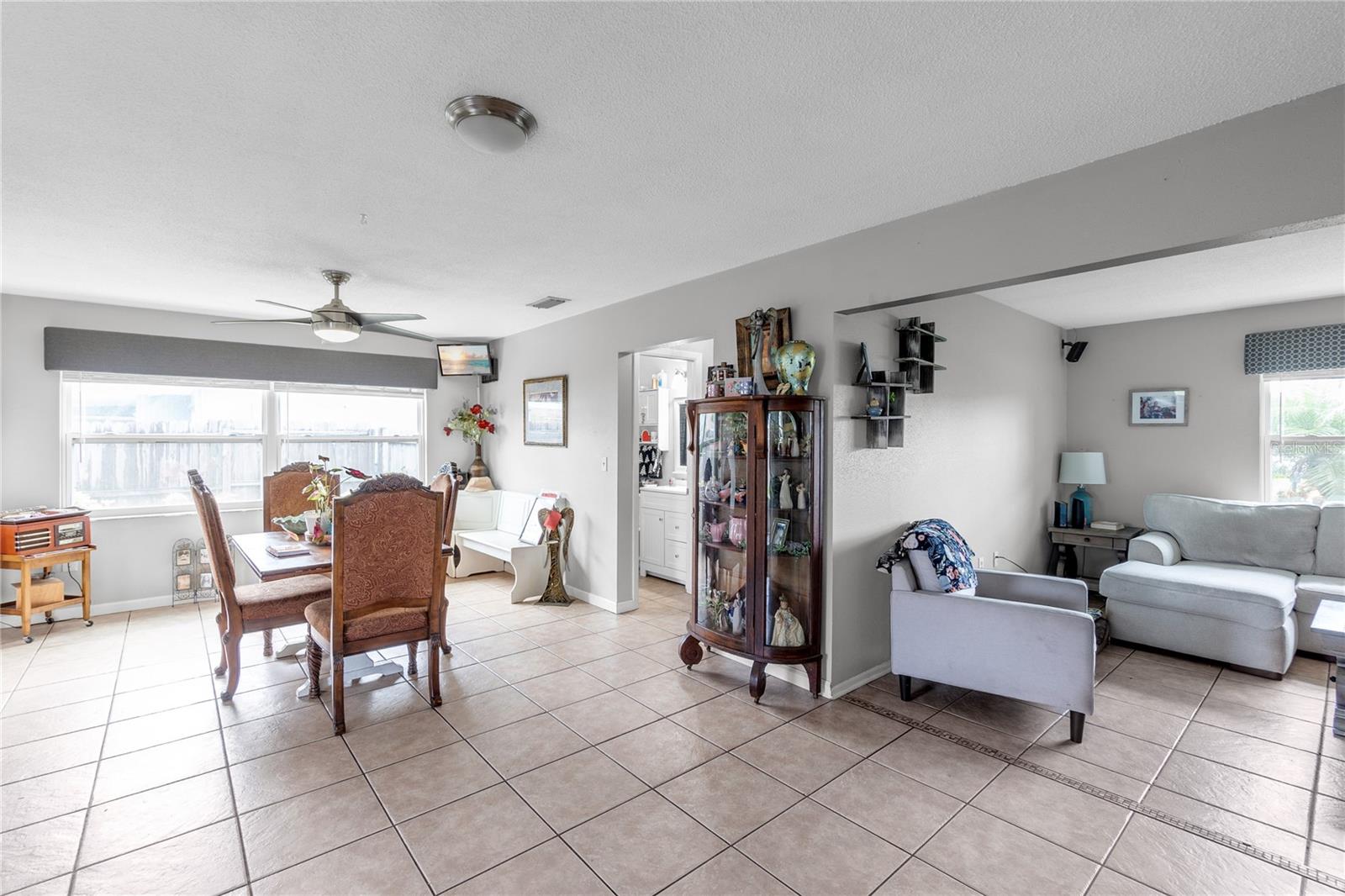 WINDSOR PARK FIRST UNIT - Residential